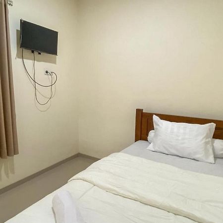 Nipa Guest House Near Universitas Widyagama Mitra Reddoorz Blimbing  Exterior foto