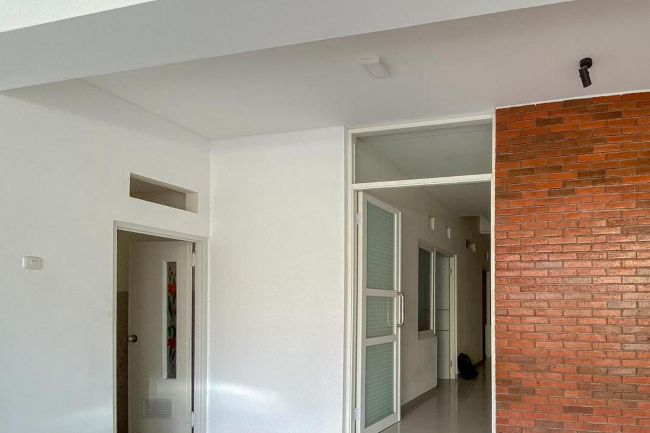 Nipa Guest House Near Universitas Widyagama Mitra Reddoorz Blimbing  Exterior foto